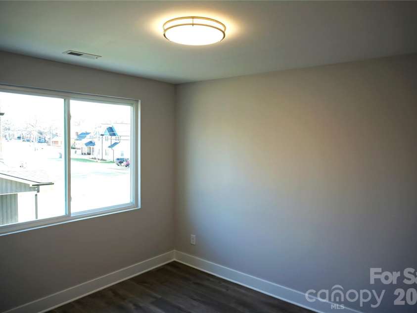 132 Glenn Avenue, Kannapolis, NC 28081.  MLS# CAR4343925, YatesRealty ID 3774. 