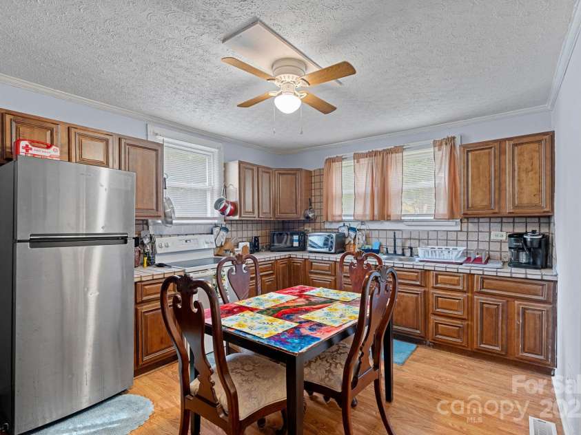 900 Alma Avenue, Kannapolis, NC 28081.  MLS# CAR4184002, YatesRealty ID 3774. 