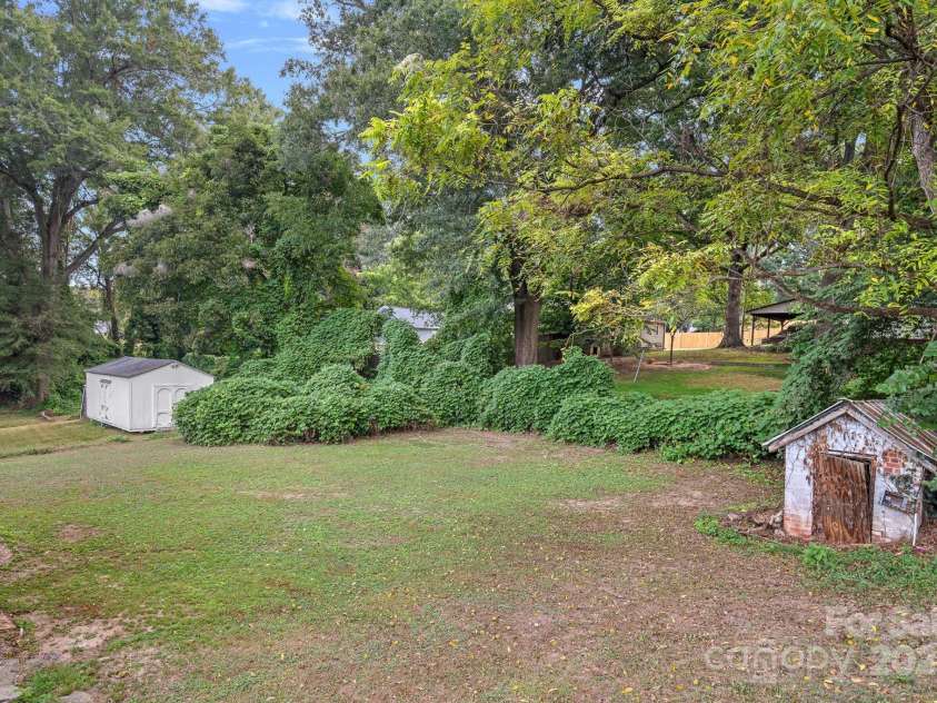 900 Alma Avenue, Kannapolis, NC 28081.  MLS# CAR4184002, YatesRealty ID 3774. 