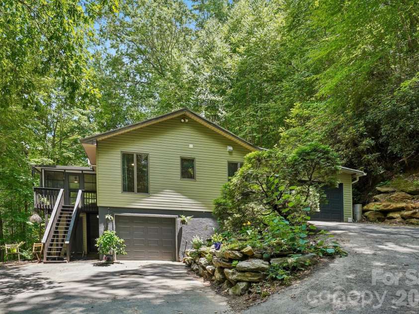 637 Cascade Lake Road, Pisgah Forest, NC 28768.  MLS# CAR4404982, YatesRealty ID 37740. 