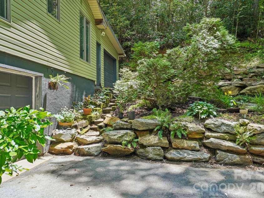 637 Cascade Lake Road, Pisgah Forest, NC 28768.  MLS# CAR4404982, YatesRealty ID 37740. 