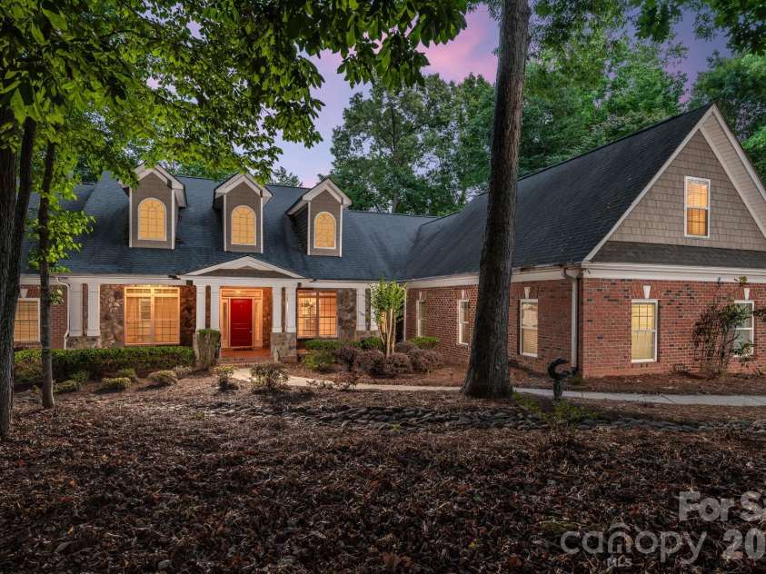 4709 Rockwood Drive, Waxhaw, NC 28173.  MLS# CAR4379287, YatesRealty ID 37741. Private natural setting.