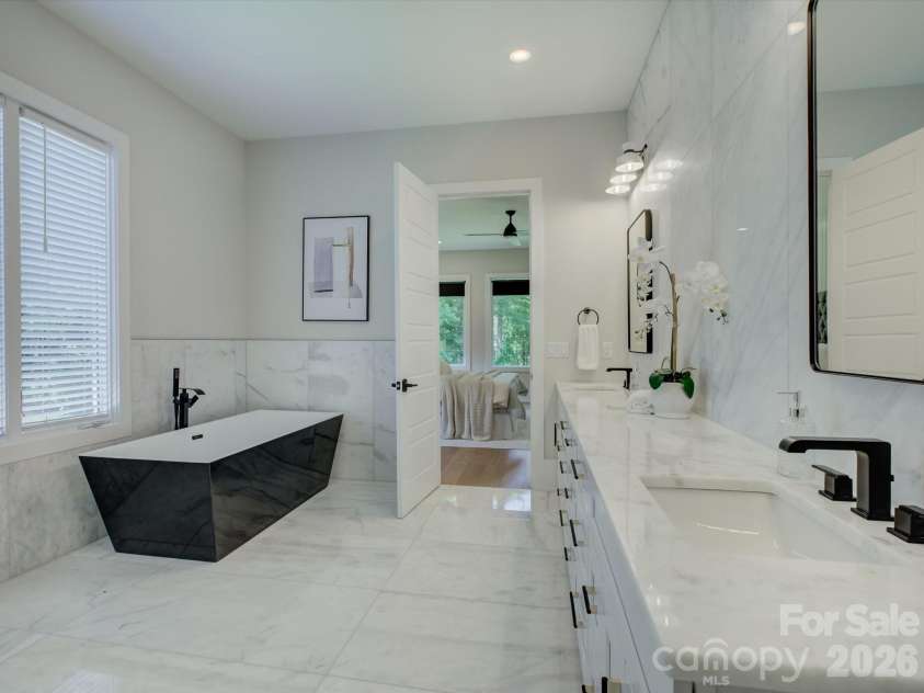 1016 Sherringham Way, Waxhaw, NC 28173.  MLS# CAR4393458, YatesRealty ID 37742. 