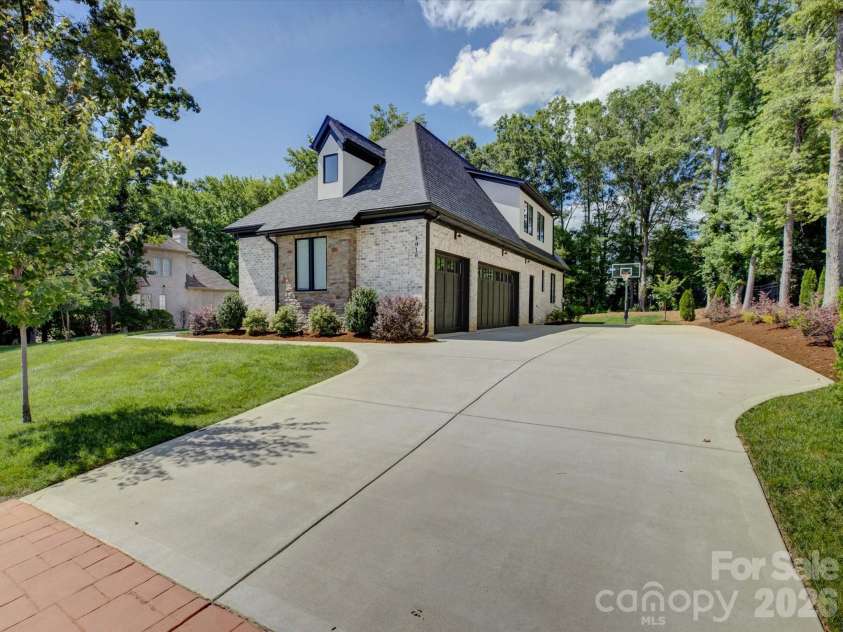 1016 Sherringham Way, Waxhaw, NC 28173.  MLS# CAR4393458, YatesRealty ID 37742. 