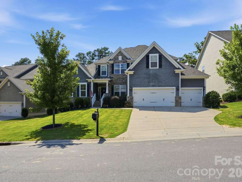 10420 Daufuskie Drive, Charlotte, NC 28278.  MLS# CAR4394078, YatesRealty ID 37744. 