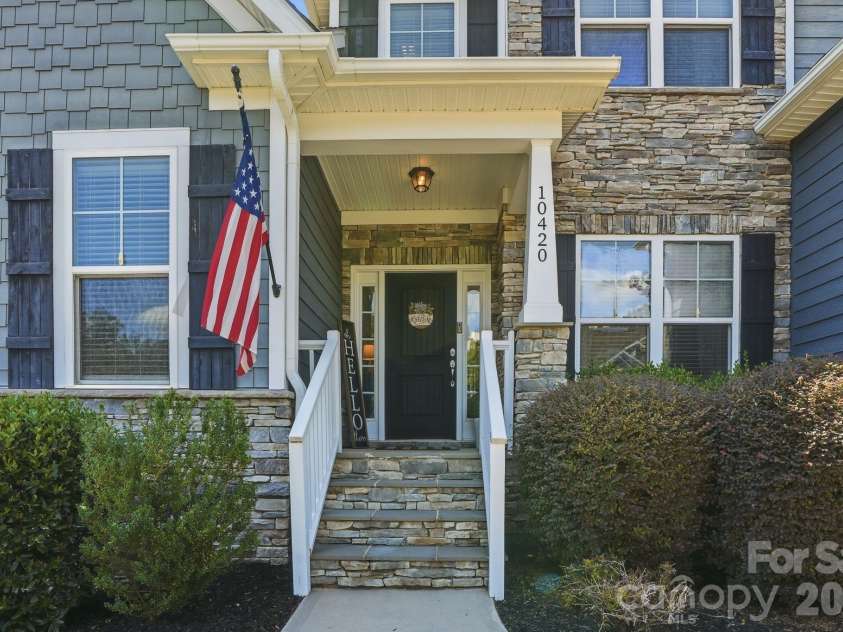 10420 Daufuskie Drive, Charlotte, NC 28278.  MLS# CAR4394078, YatesRealty ID 37744. 