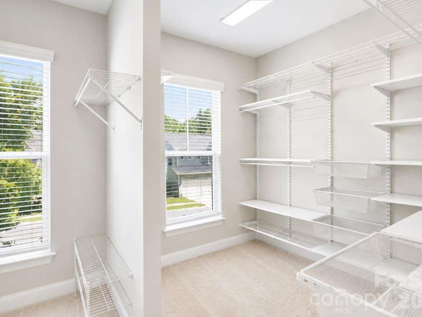 10420 Daufuskie Drive, Charlotte, NC 28278.  MLS# CAR4394078, YatesRealty ID 37744. 