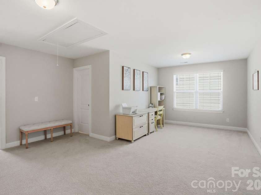 10420 Daufuskie Drive, Charlotte, NC 28278.  MLS# CAR4394078, YatesRealty ID 37744. 