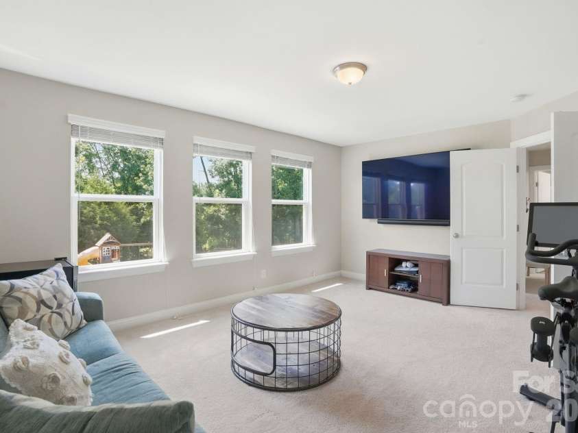 10420 Daufuskie Drive, Charlotte, NC 28278.  MLS# CAR4394078, YatesRealty ID 37744. 