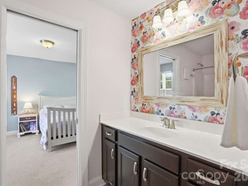 10420 Daufuskie Drive, Charlotte, NC 28278.  MLS# CAR4394078, YatesRealty ID 37744. 