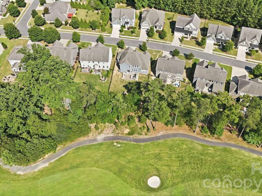 10420 Daufuskie Drive, Charlotte, NC 28278.  MLS# CAR4394078, YatesRealty ID 37744. 