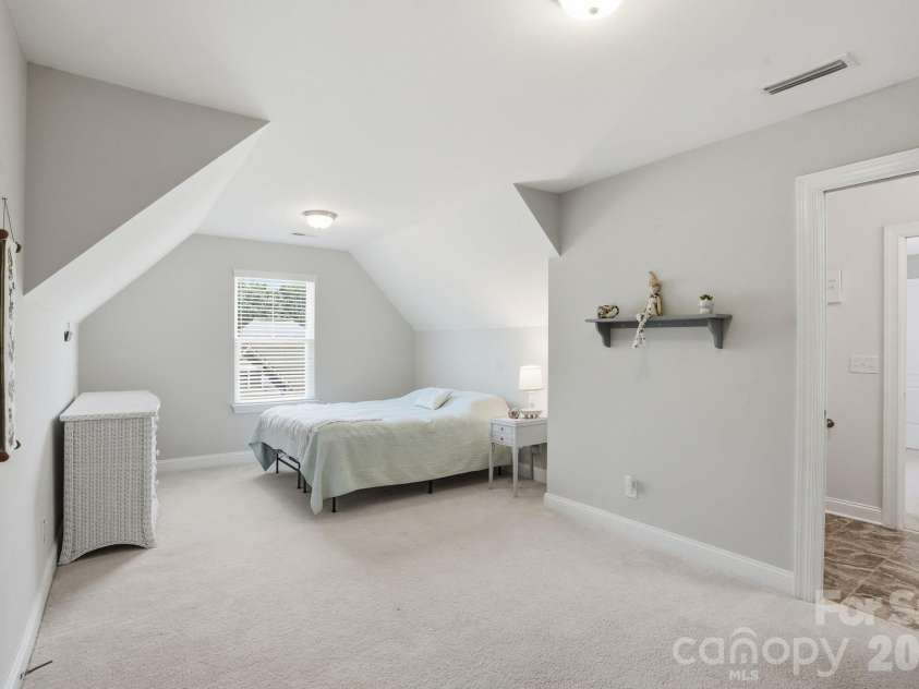 10420 Daufuskie Drive, Charlotte, NC 28278.  MLS# CAR4394078, YatesRealty ID 37744. Bedroom 3