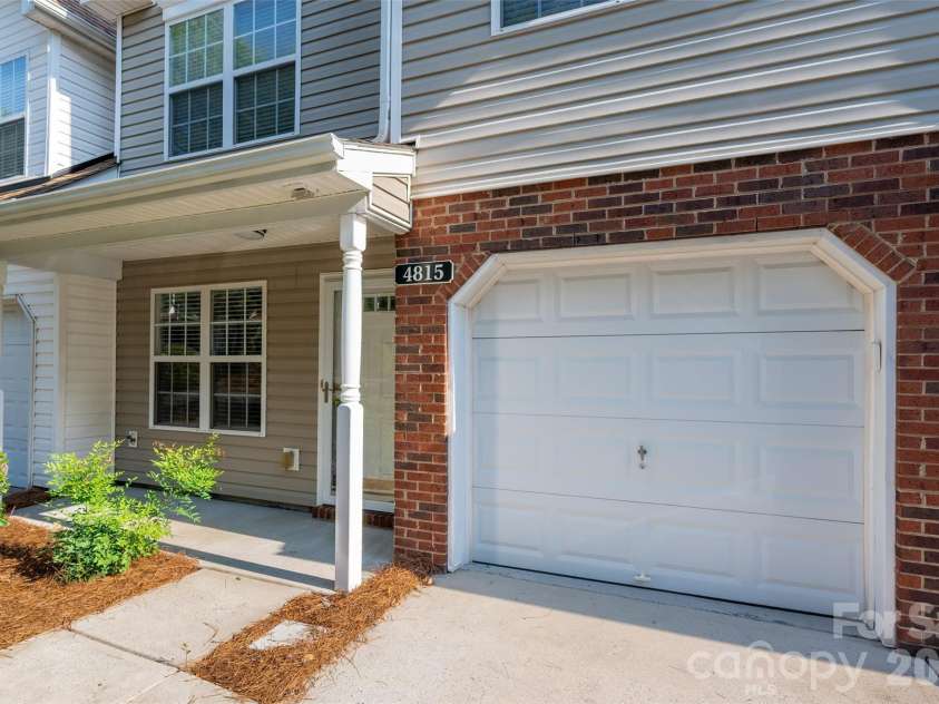 4815 Grier Farm Lane, Charlotte, NC 28270.  MLS# CAR4397609, YatesRealty ID 37745. 