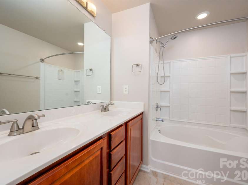 4815 Grier Farm Lane, Charlotte, NC 28270.  MLS# CAR4397609, YatesRealty ID 37745. 