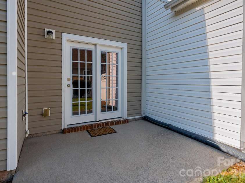 4815 Grier Farm Lane, Charlotte, NC 28270.  MLS# CAR4397609, YatesRealty ID 37745. 