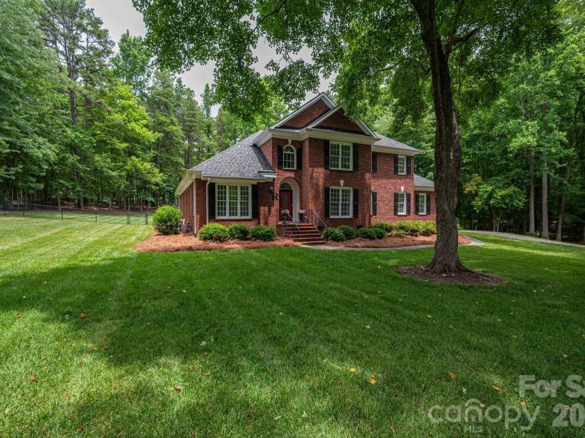 1259 Dorchester Road, Gastonia, NC 28056.  MLS# CAR4397165, YatesRealty ID 37746. 