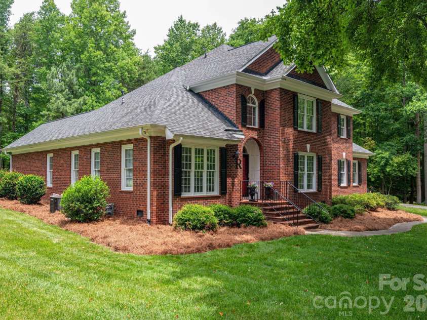 1259 Dorchester Road, Gastonia, NC 28056.  MLS# CAR4397165, YatesRealty ID 37746. 