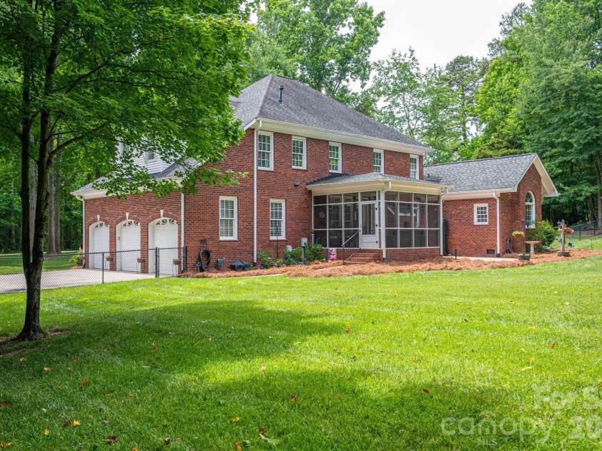 1259 Dorchester Road, Gastonia, NC 28056.  MLS# CAR4397165, YatesRealty ID 37746. 