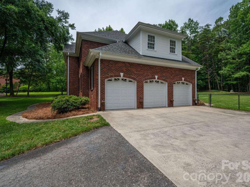 1259 Dorchester Road, Gastonia, NC 28056.  MLS# CAR4397165, YatesRealty ID 37746. 