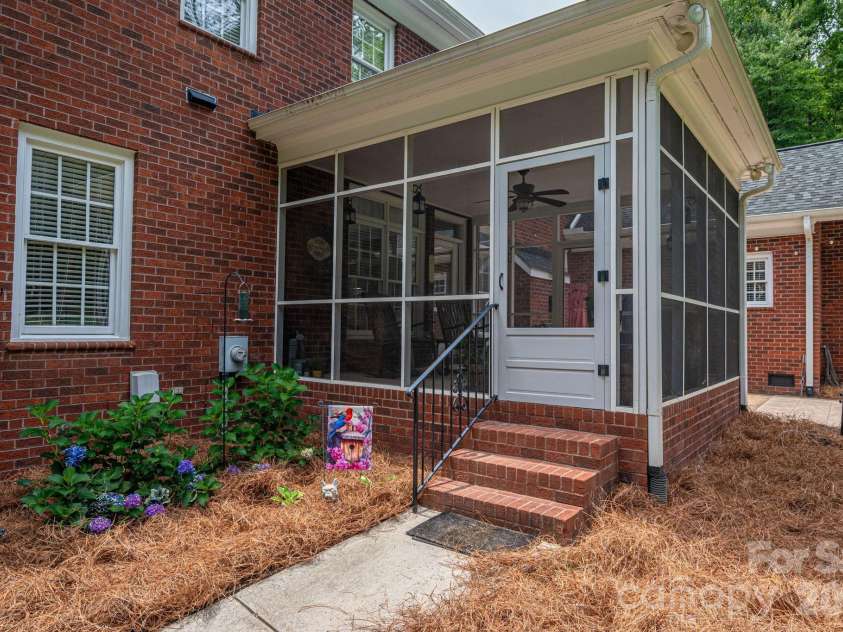 1259 Dorchester Road, Gastonia, NC 28056.  MLS# CAR4397165, YatesRealty ID 37746. 