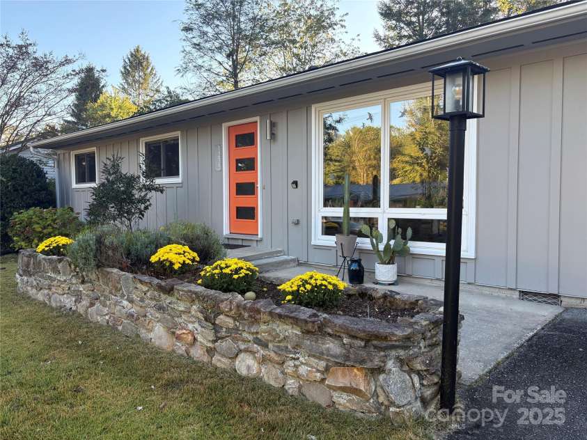 1235 Pinebrook Circle, Hendersonville, NC 28739.  MLS# CAR4309617, YatesRealty ID 3775. Front