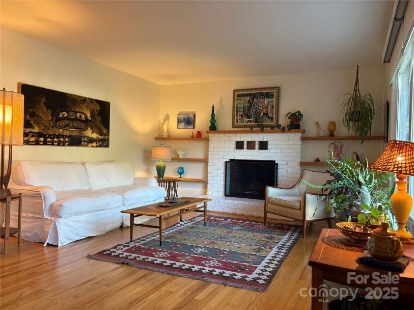 1235 Pinebrook Circle, Hendersonville, NC 28739.  MLS# CAR4309617, YatesRealty ID 3775. Living room from entrance