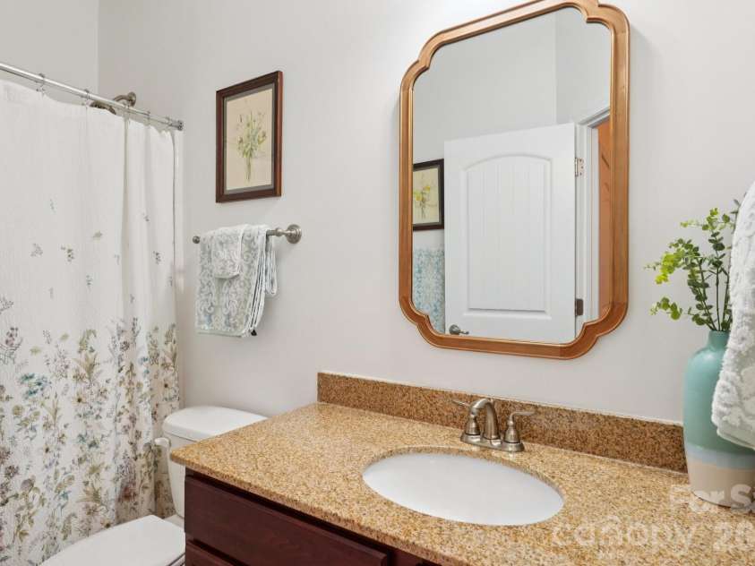 3015 Tallgrass Bluff, Rock Hill, SC 29732.  MLS# CAR4350111, YatesRealty ID 3775. Bathroom 2