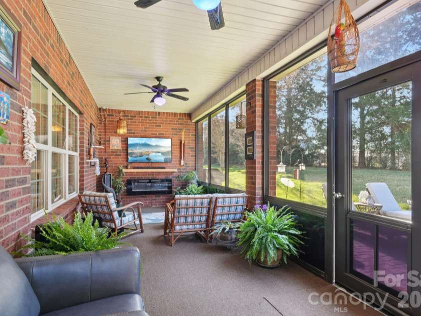 3015 Tallgrass Bluff, Rock Hill, SC 29732.  MLS# CAR4350111, YatesRealty ID 3775. Sunporch