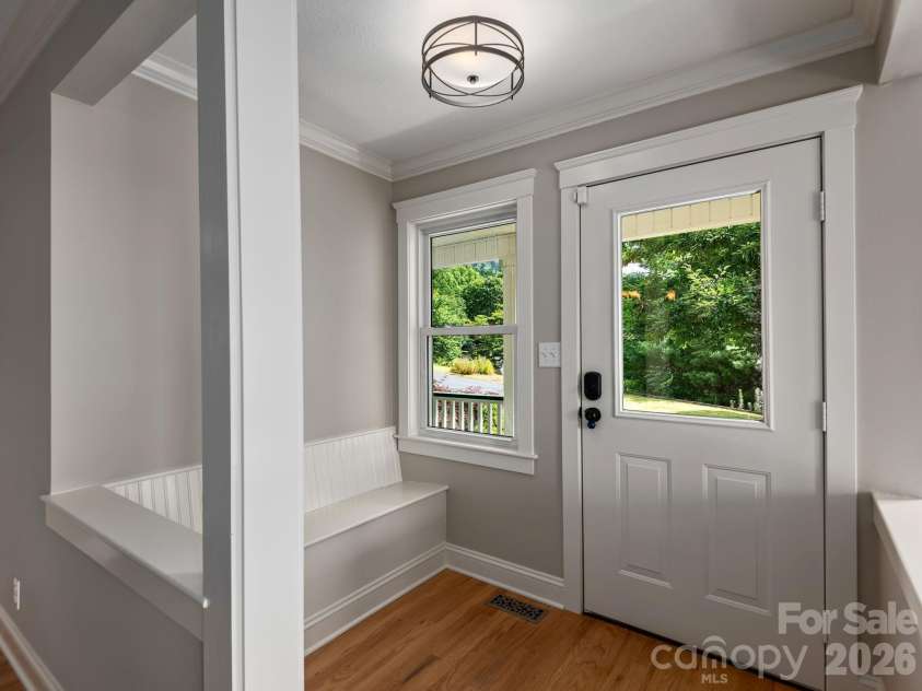 30 Apple Tree Way, Asheville, NC 28805.  MLS# CAR4396563, YatesRealty ID 37750. 