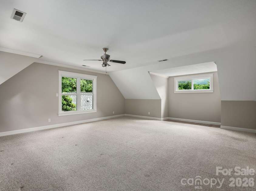 30 Apple Tree Way, Asheville, NC 28805.  MLS# CAR4396563, YatesRealty ID 37750. 