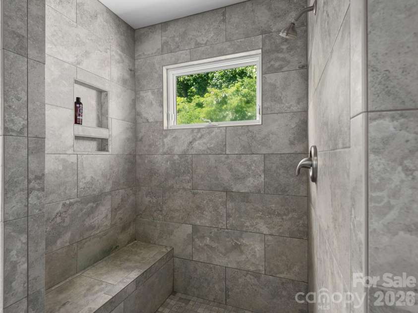 30 Apple Tree Way, Asheville, NC 28805.  MLS# CAR4396563, YatesRealty ID 37750. 