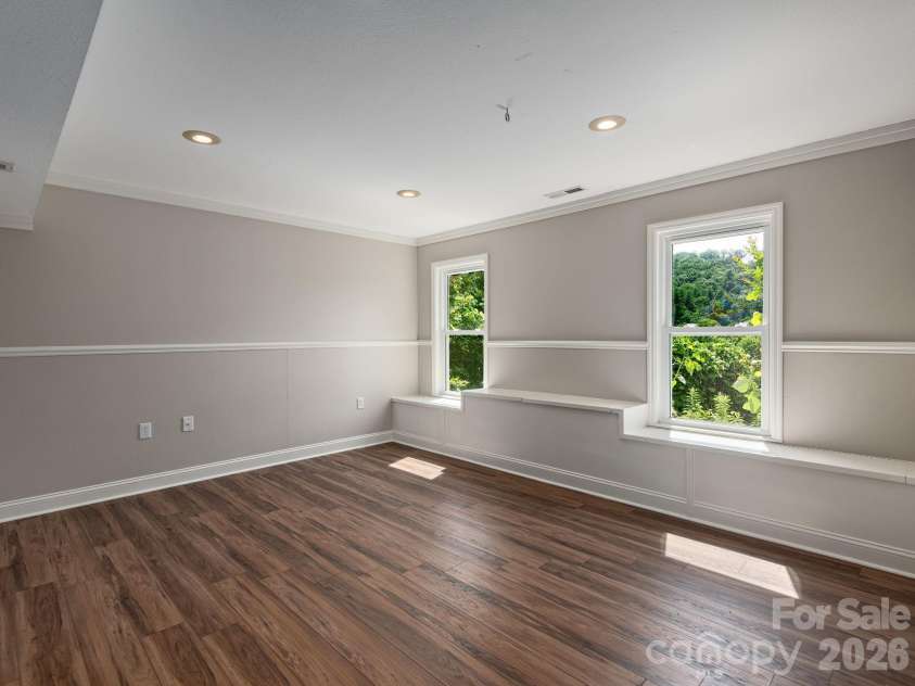 30 Apple Tree Way, Asheville, NC 28805.  MLS# CAR4396563, YatesRealty ID 37750. 