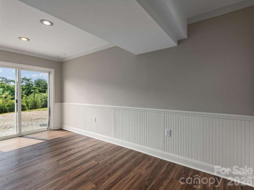30 Apple Tree Way, Asheville, NC 28805.  MLS# CAR4396563, YatesRealty ID 37750. 