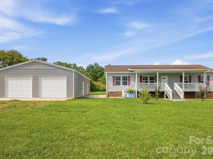 650 Daves Road, York, SC 29745.  MLS# CAR4392706, YatesRealty ID 37751. 