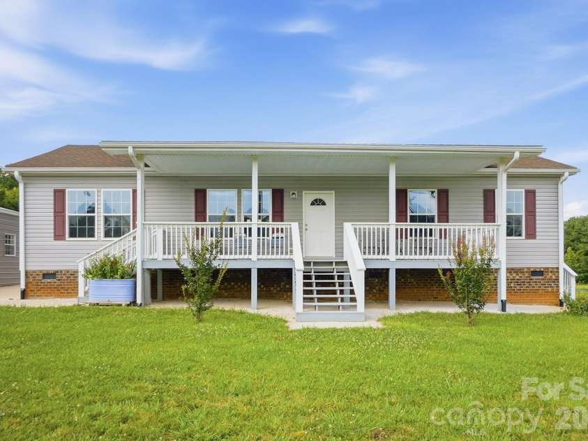 650 Daves Road, York, SC 29745.  MLS# CAR4392706, YatesRealty ID 37751. 