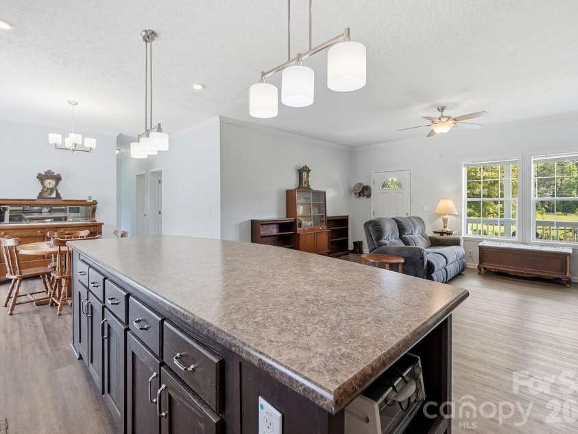 650 Daves Road, York, SC 29745.  MLS# CAR4392706, YatesRealty ID 37751. 