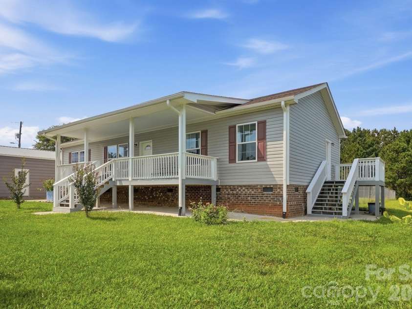 650 Daves Road, York, SC 29745.  MLS# CAR4392706, YatesRealty ID 37751. 
