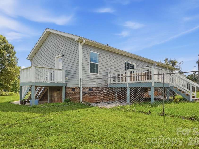 650 Daves Road, York, SC 29745.  MLS# CAR4392706, YatesRealty ID 37751. 
