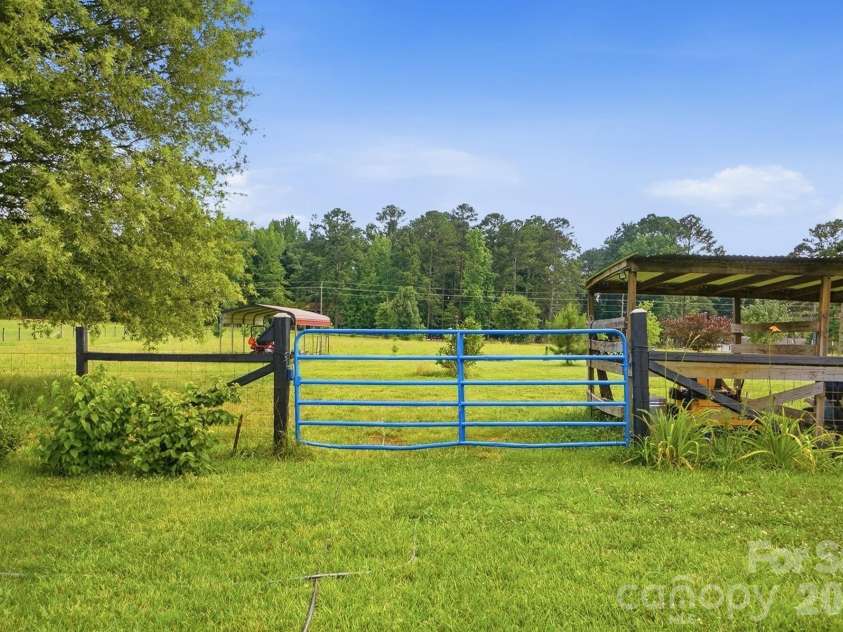 650 Daves Road, York, SC 29745.  MLS# CAR4392706, YatesRealty ID 37751. 
