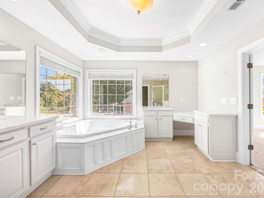 105 Mandarin Drive, Mooresville, NC 28117.  MLS# CAR4400067, YatesRealty ID 37753. Primary Bathroom