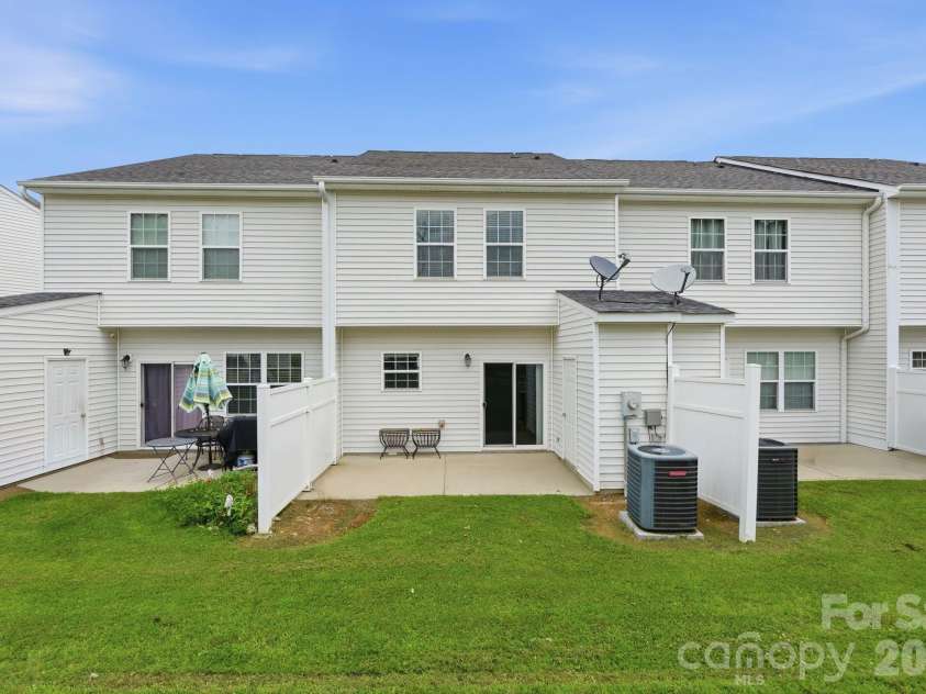 3734 Aldeburgh Road, Concord, NC 28027.  MLS# CAR4401553, YatesRealty ID 37754. 