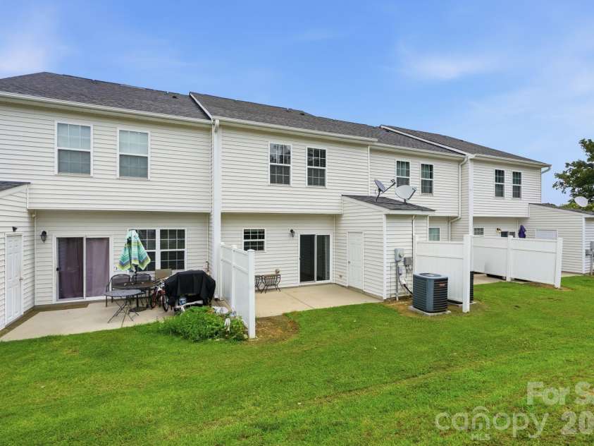 3734 Aldeburgh Road, Concord, NC 28027.  MLS# CAR4401553, YatesRealty ID 37754. 
