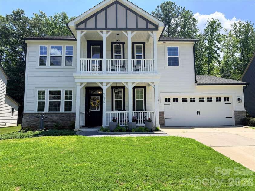 5070 Watersail Way, Lake Wylie, SC 29710.  MLS# CAR4402512, YatesRealty ID 37755. 