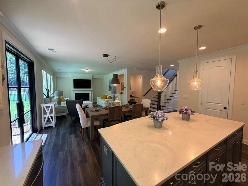 5070 Watersail Way, Lake Wylie, SC 29710.  MLS# CAR4402512, YatesRealty ID 37755. 