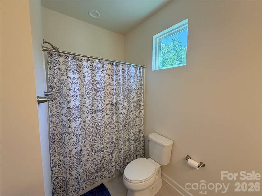 5070 Watersail Way, Lake Wylie, SC 29710.  MLS# CAR4402512, YatesRealty ID 37755. 