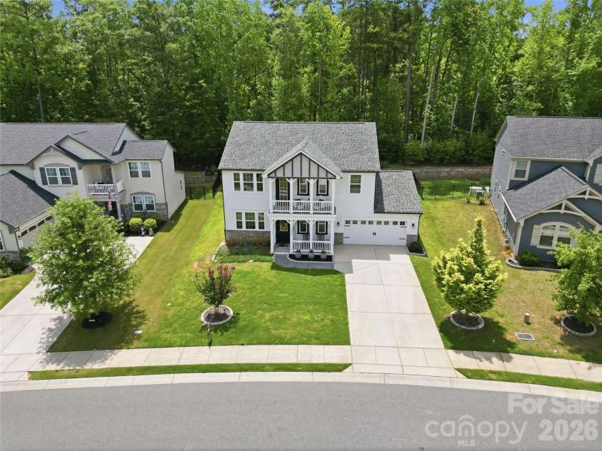 5070 Watersail Way, Lake Wylie, SC 29710.  MLS# CAR4402512, YatesRealty ID 37755. 