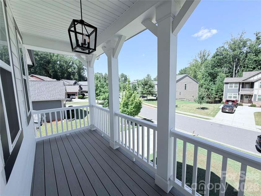 5070 Watersail Way, Lake Wylie, SC 29710.  MLS# CAR4402512, YatesRealty ID 37755. Balcony