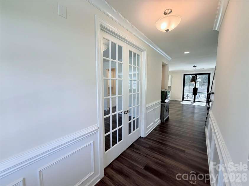 5070 Watersail Way, Lake Wylie, SC 29710.  MLS# CAR4402512, YatesRealty ID 37755. Entry
