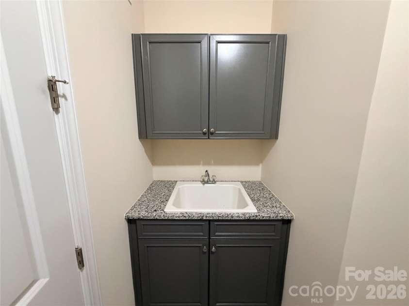 5070 Watersail Way, Lake Wylie, SC 29710.  MLS# CAR4402512, YatesRealty ID 37755. Laundry Sink
