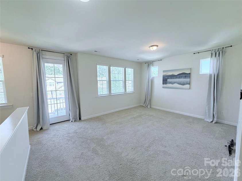 5070 Watersail Way, Lake Wylie, SC 29710.  MLS# CAR4402512, YatesRealty ID 37755. Loft